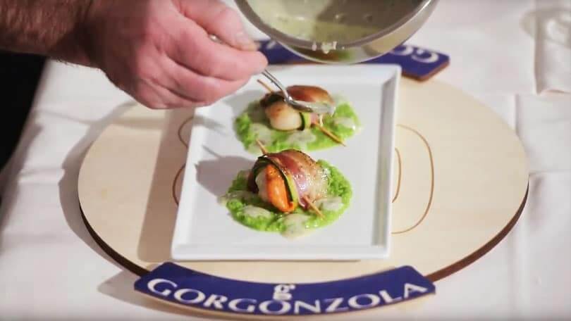 Scallop Wrapped in Zucchini and Bacon, with Cream of Peas and a Spicy Gorgonzola Fondue - Gorgonzola