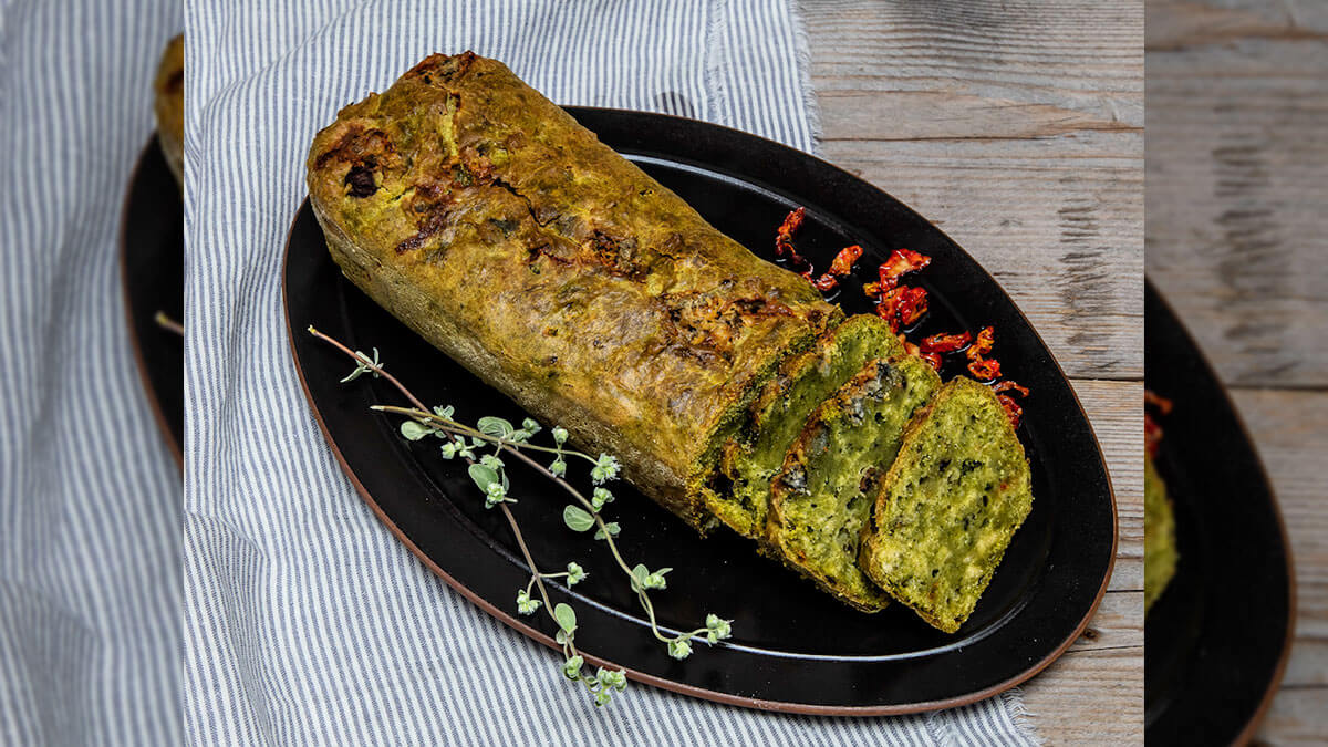 Savoury spinach plum cake with spicy gorgonzola - Gorgonzola DOP