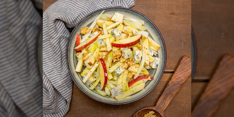 Cabbage, apple, citronette, spicy Gorgonzola PDO and walnut salad - Gorgonzola DOP