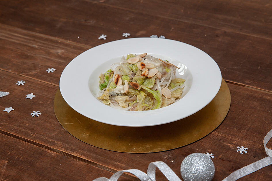 Rice Tagliatelle with Savoy Cabbage Cream, Gorgonzola PDO and Almond Flakes - Gorgonzola DOP