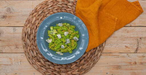Fusilli with spinach pesto with lemon zest and dice of spicy Gorgonzola PDO