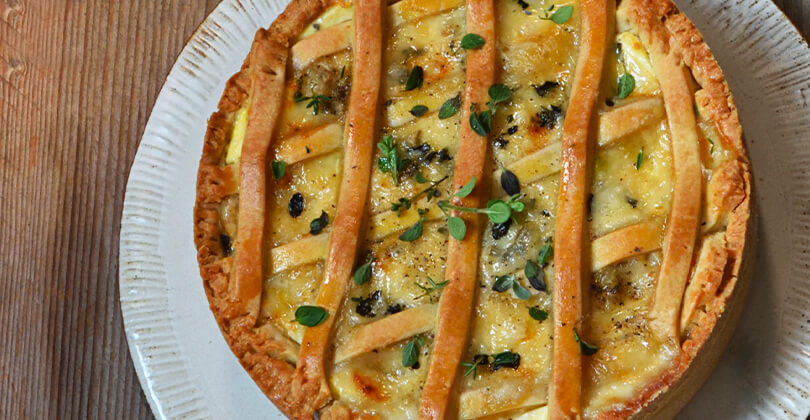 Savoury pie with cheese and Gorgonzola Pdo - Gorgonzola DOP