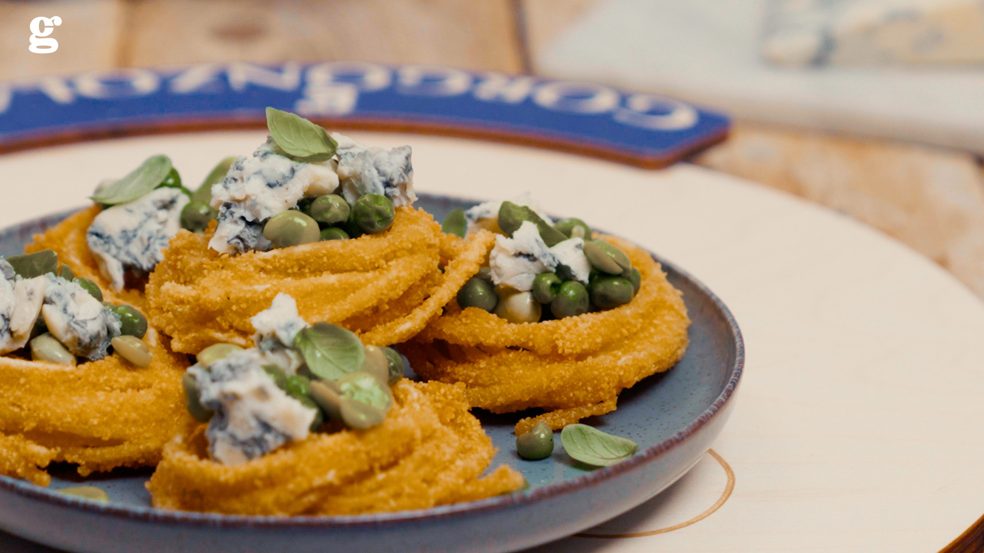 FRIED SPAGHETTI BASKETS WITH SPICY GORGONZOLA PDO - Gorgonzola DOP