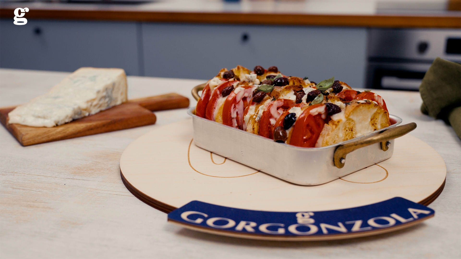 Baked bread cake with Gorgonzola Pdo - Gorgonzola DOP